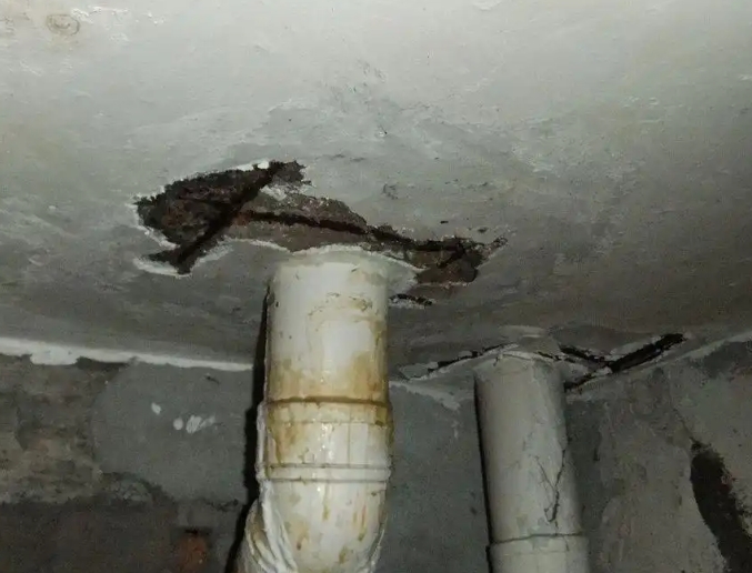 永兴卫生间漏水维修公司浅析永兴卫生间渗水维修的方法
